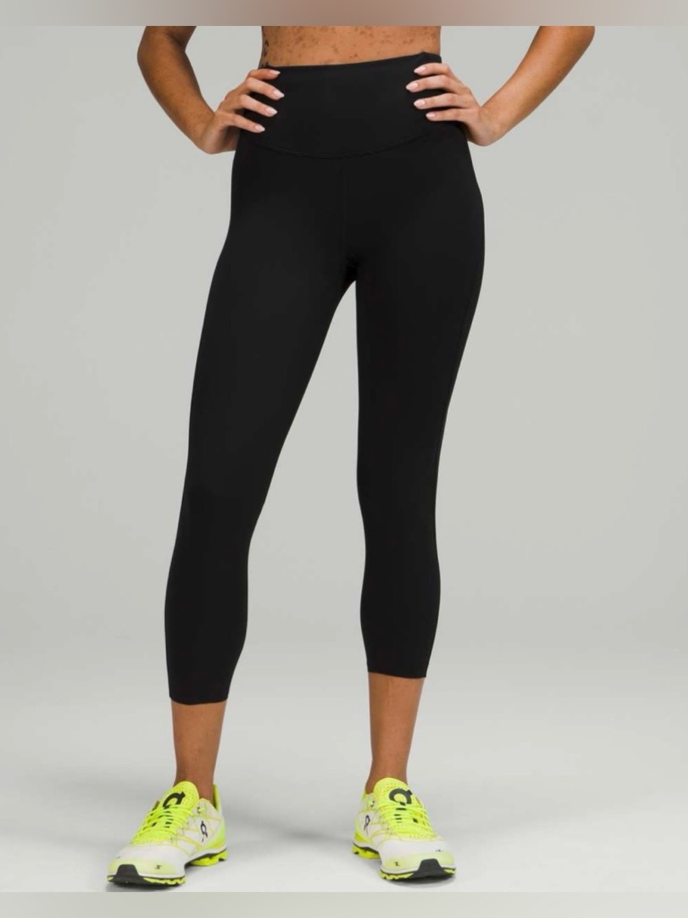 Lululemon Base Pace High-Rise Crop 23"
Black Size 2